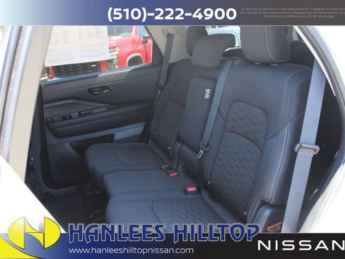 Used 2025 Nissan Pathfinder SV FWD image 16