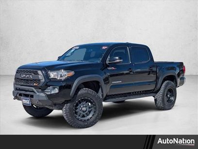 Used 2017 Toyota Tacoma TRD Off-Road w/ Tow Package (A/T)