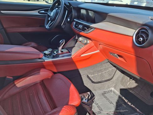 Used 2018 Alfa Romeo Stelvio Ti Sport image 23