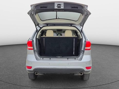 Used 2019 Dodge Journey SE w/ Safe & Sound Group AWD/4WD image 7
