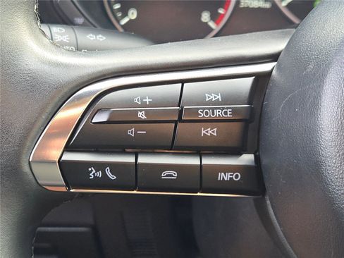 Used 2024 MAZDA MAZDA3 s image 31