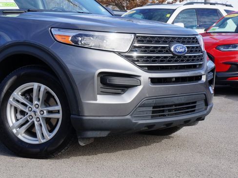 Used 2022 Ford Explorer XLT w/ Class IV Trailer Tow Package image 3