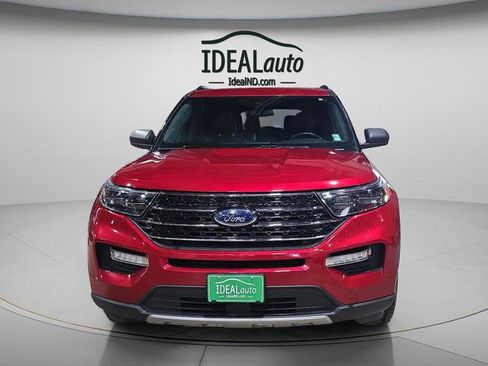 Used 2020 Ford Explorer XLT w/ Equipment Group 202A image 4