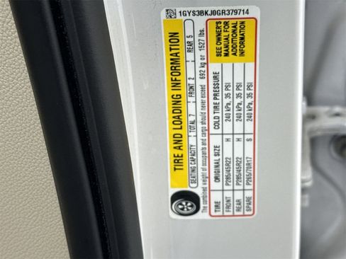 Used 2016 Cadillac Escalade Luxury image 39