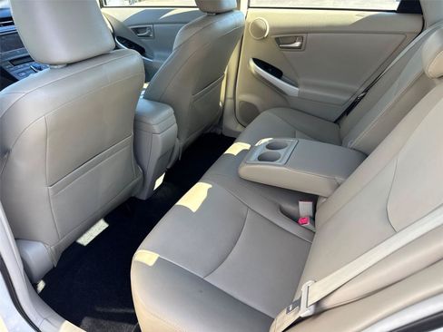 Used 2014 Toyota Prius Four FWD image 18