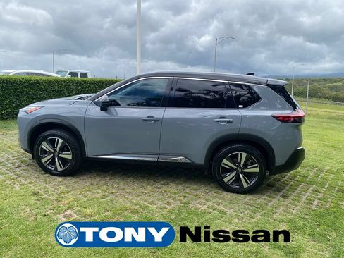 Used 2021 Nissan Rogue Platinum FWD image 4