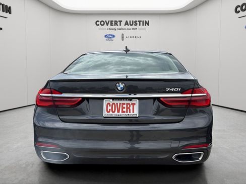 Used 2019 BMW 740i w/ Executive Package image 4