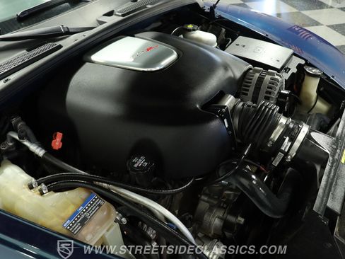 Used 2005 Chevrolet SSR w/ Preferred Equipment Group image 31