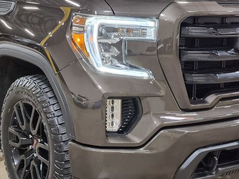 Used 2021 GMC Sierra 1500 Elevation w/ Preferred Package image 13