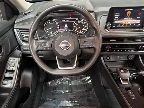 Used 2024 Nissan Rogue SV image 14