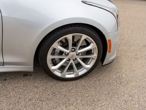 Used 2017 Cadillac ATS V w/ Luxury Package RWD image 9