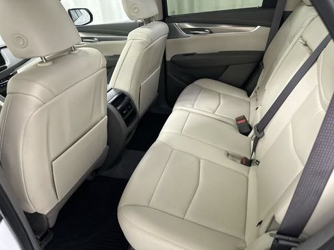 Used 2024 Cadillac XT5 Premium Luxury AWD/4WD image 16