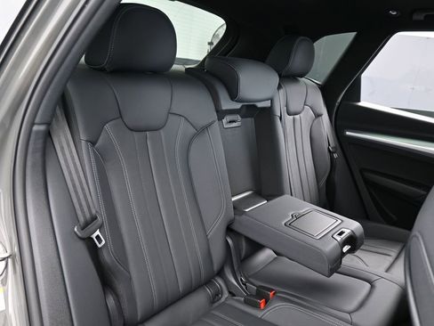 Used 2025 Audi Q5 2.0T Premium image 45