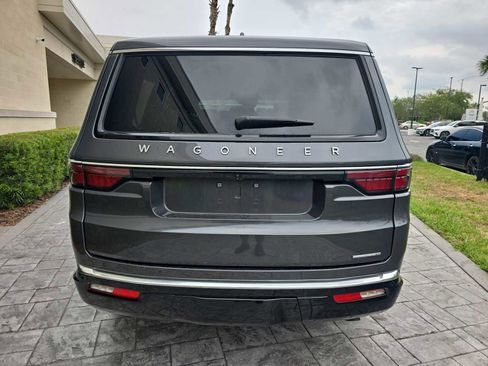 Used 2023 Jeep Wagoneer Series II RWD image 5