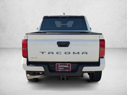 Used 2025 Toyota Tacoma SR5 AWD/4WD image 8