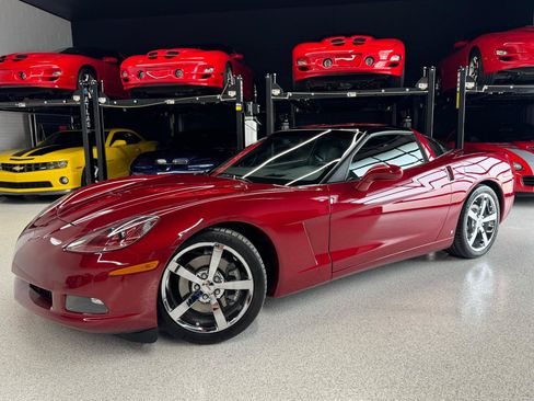 Used 2009 Chevrolet Corvette Coupe w/ Preferred Equipment Group RWD image 3