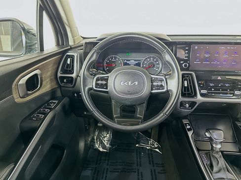 Used 2023 Kia Sorento S w/ Panoramic Sunroof Package AWD/4WD image 23
