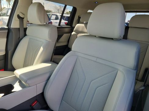 Used 2025 Hyundai Santa Fe SEL image 17