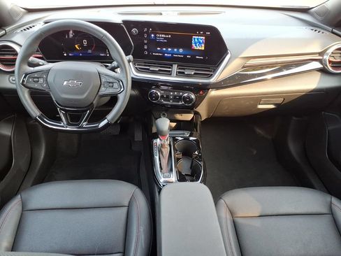 Used 2025 Chevrolet Trax RS w/ Driver Confidence Package FWD image 7