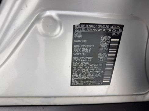 Used 2017 Nissan Rogue SV w/ SV Premium Package image 54