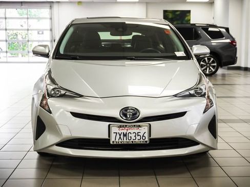 Used 2016 Toyota Prius Four w/ Advanced Technology Package image 4
