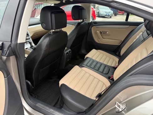 Used 2013 Volkswagen CC Sport FWD image 13