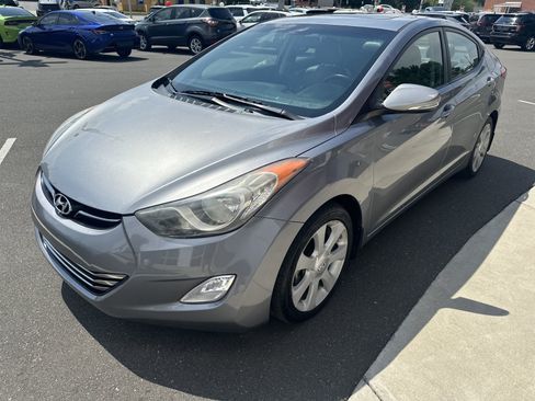 Used 2013 Hyundai Elantra Limited FWD image 4