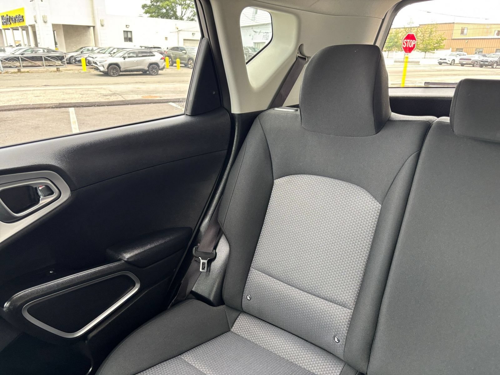 Used 2025 Kia Soul LX w/ LX Technology Package FWD image 33