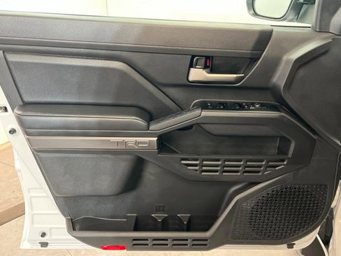 Used 2024 Toyota Tacoma TRD Sport image 14