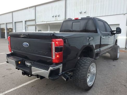 Used 2024 Ford F250 Lariat w/ Chrome Package image 4
