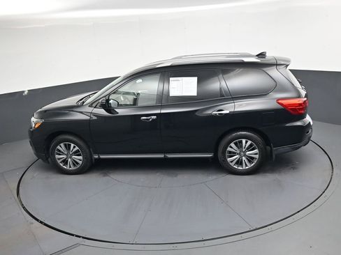 Used 2020 Nissan Pathfinder SV image 32