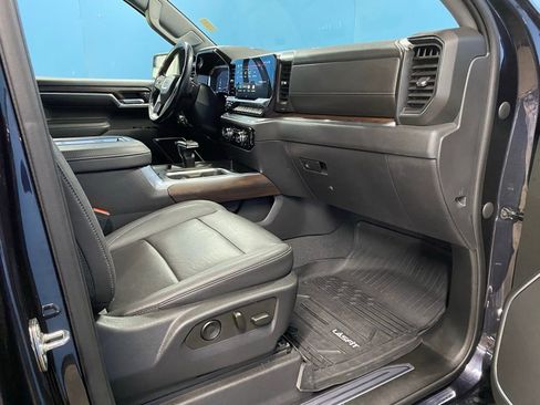 Used 2022 GMC Sierra 1500 SLT w/ SLT Convenience Package image 45