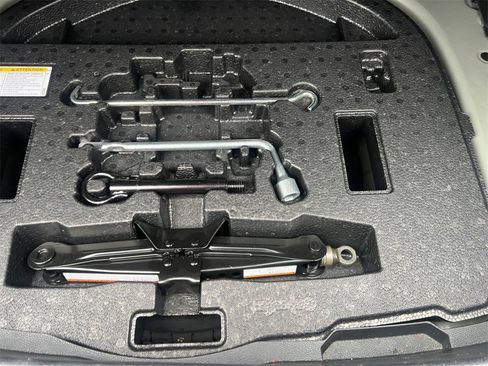 Used 2021 Toyota Corolla LE image 22