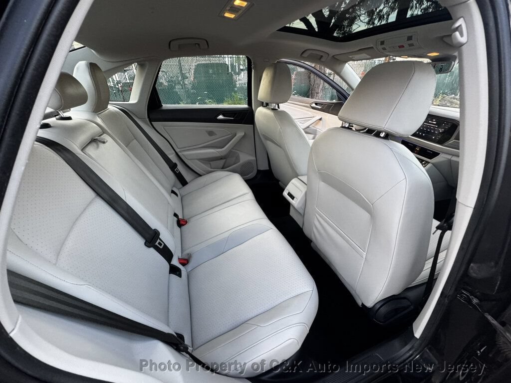 Used 2019 Volkswagen Jetta SEL w/ Cold Weather Package FWD image 25