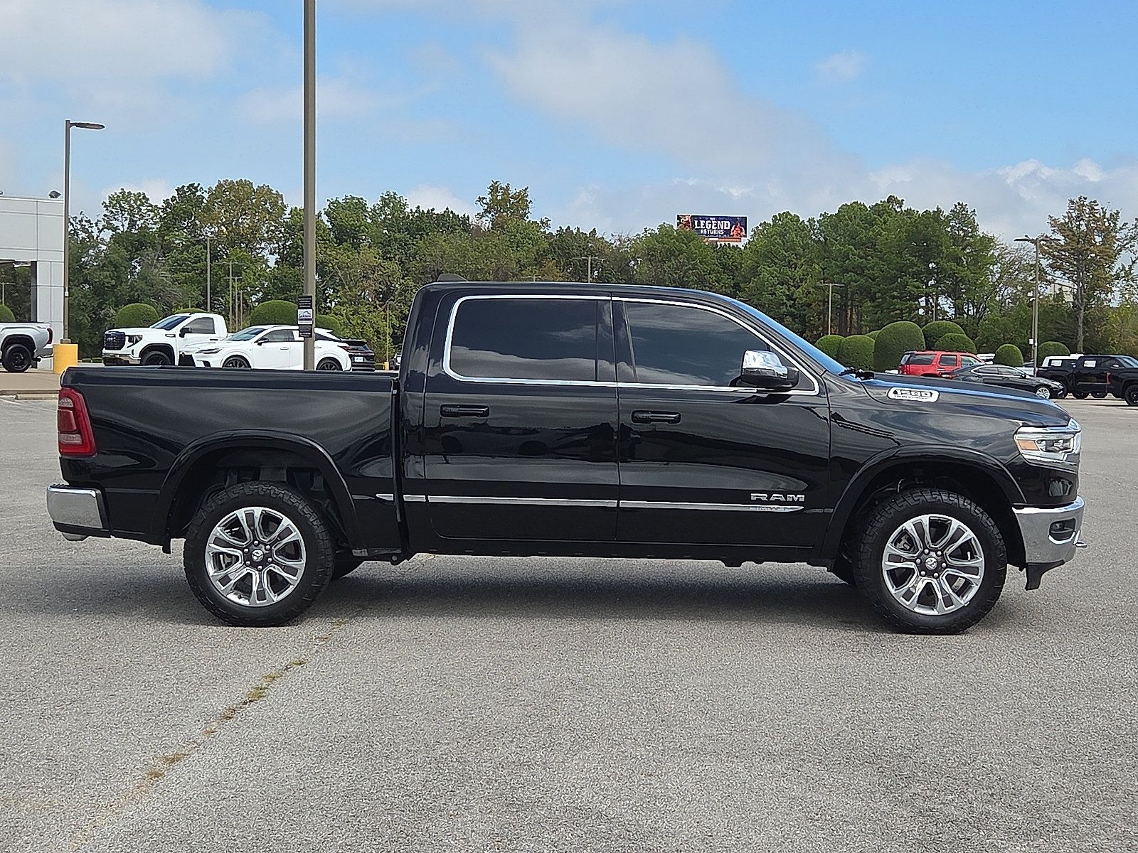 Used 2024 RAM 1500 Limited AWD/4WD image 6