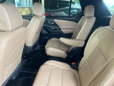 Used 2023 Chevrolet Traverse Premier w/ LPO, Floor Liner Package AWD/4WD image 9