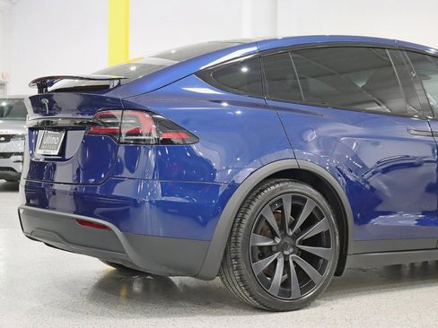 Used 2023 Tesla Model X Base image 10