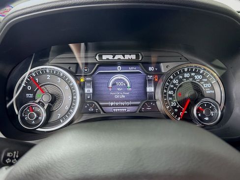 Used 2022 RAM 1500 Big Horn AWD/4WD image 23