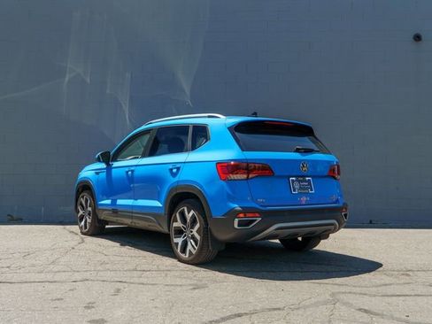 Used 2022 Volkswagen Taos SEL AWD/4WD image 3