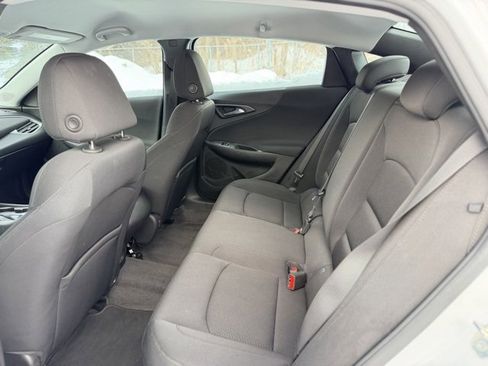 Used 2019 Chevrolet Malibu LS image 25