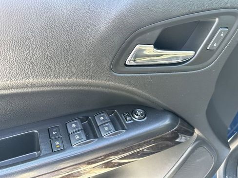 Certified 2020 GMC Canyon SLE w/ SLE Convenience Package image 21