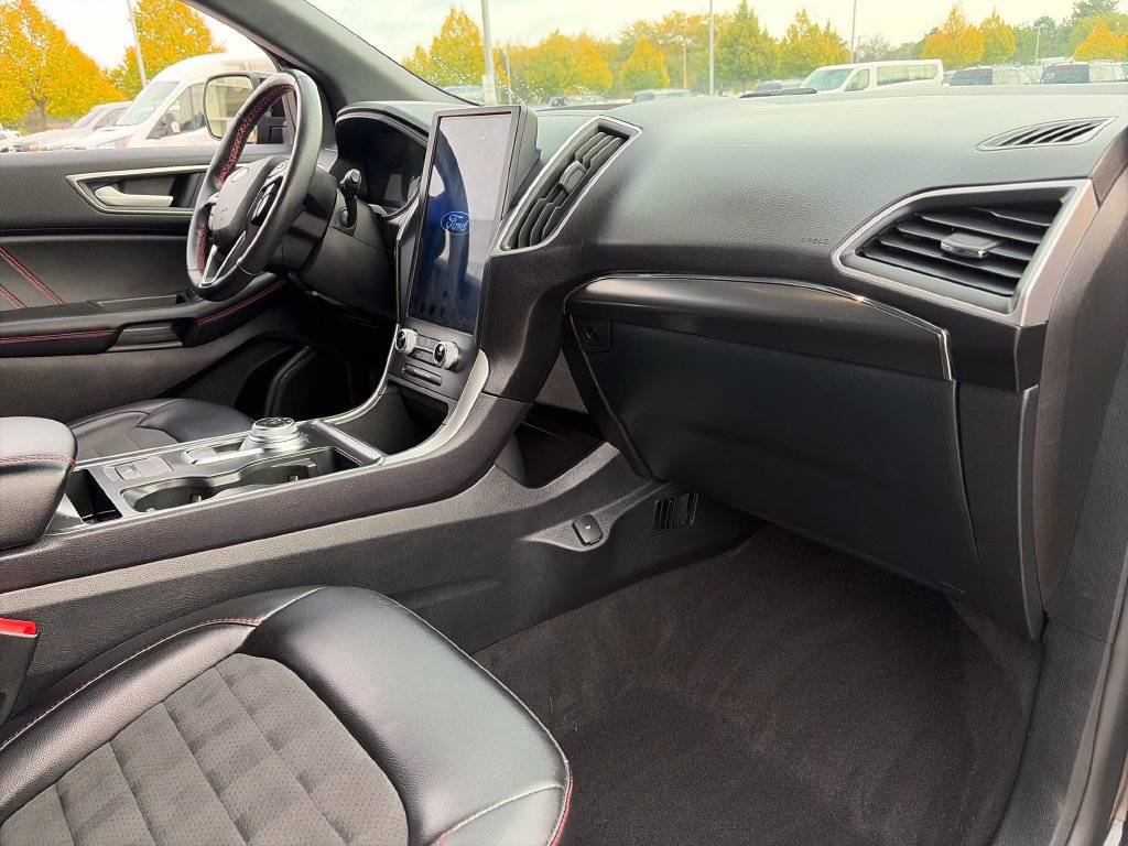 Used 2024 Ford Edge ST-Line AWD/4WD image 10
