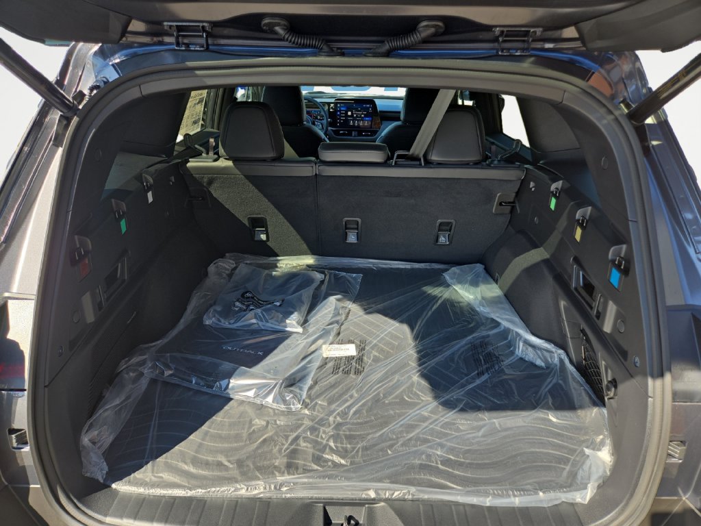 New 2026 Subaru Outback Limited AWD/4WD image 16