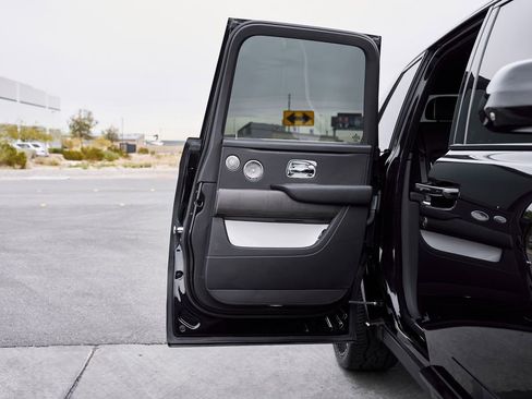 Used 2019 Rolls-Royce Cullinan AWD/4WD image 27