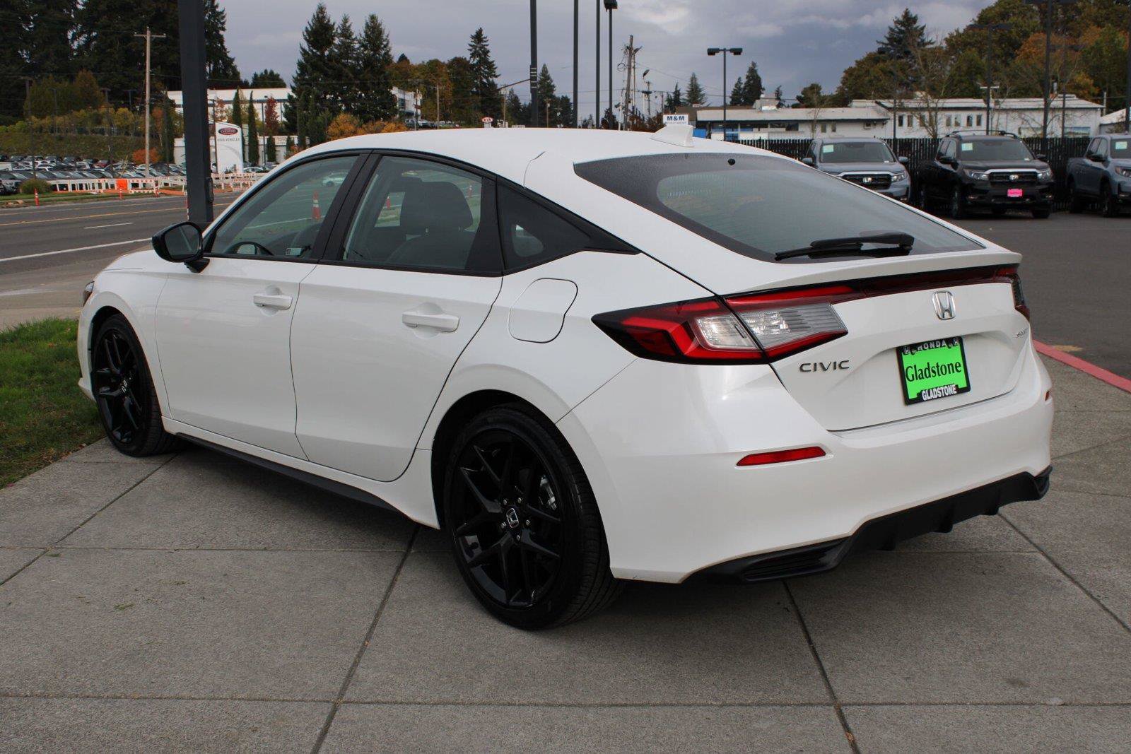Used 2024 Honda Civic Sport image 3