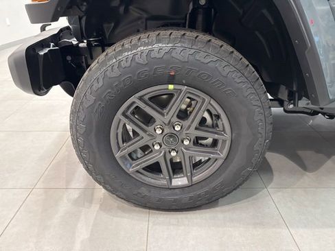 New 2026 Jeep Gladiator Sport AWD/4WD image 12
