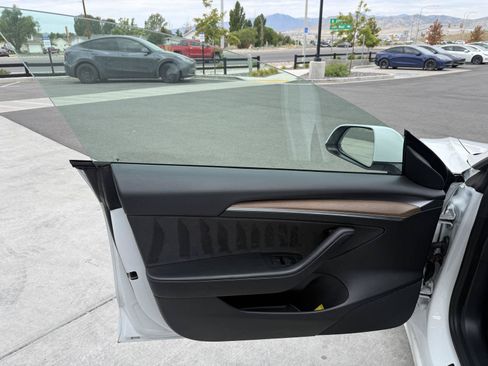 Used 2021 Tesla Model 3 Long Range AWD/4WD image 11