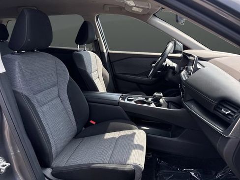 Used 2023 Nissan Rogue SV image 26