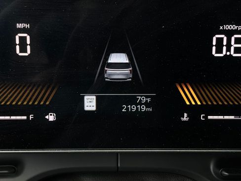 Used 2026 Kia Carnival FWD image 43