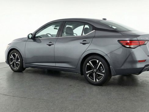 Used 2025 Nissan Sentra SV image 6